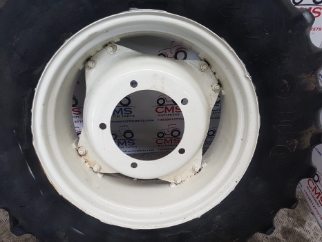Ford 5640 , 6640 , 7740, 7840 , 8240 , 8340 28 Inch 5 Stud Wheel E5nn1050ka12g - 车轮 适用于 拖拉机:图2 Ford 5640 , 6640 , 7740, 7840 , 8240 , 8340 28 Inch 5 Stud Wheel E5nn1050ka12g - 车轮 适用于 拖拉机:图2