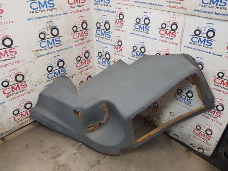 Ford 6640, 7840, 7740, 5640, 8240, 8340 Cab Interior Mat Panel 82002585 - 驾驶室和内部:图1 Ford 6640, 7840, 7740, 5640, 8240, 8340 Cab Interior Mat Panel 82002585 - 驾驶室和内部:图1