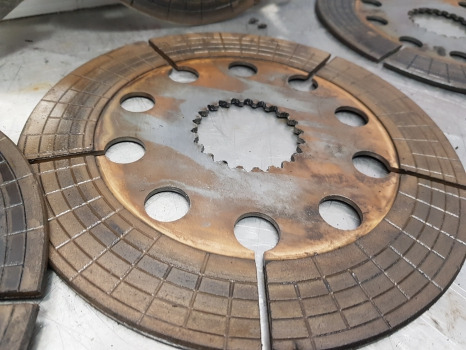 Ford 8430, 7840, 10, 600, 40, New Holland Ts Series, Brake Discs Kit E9nn2a097ba - 制动盘:图4 Ford 8430, 7840, 10, 600, 40, New Holland Ts Series, Brake Discs Kit E9nn2a097ba - 制动盘:图4