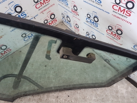 Ford New Holland 40, 60, Ts 8340 Cab Door Rhs 82002446, 82006664, 82000367 - 车门及其零件:图4 Ford New Holland 40, 60, Ts 8340 Cab Door Rhs 82002446, 82006664, 82000367 - 车门及其零件:图4