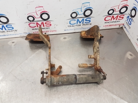 Jcb 4220 Fastrac Clutch And Brake Pedals 00000 - 踏板 适用于 拖拉机:图5 Jcb 4220 Fastrac Clutch And Brake Pedals 00000 - 踏板 适用于 拖拉机:图5