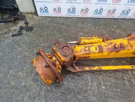 Jcb 525-58, 530-110, 530-69, 525, 530 Series Front Axle Complete 450/10216 - 轴及其零件:图4 Jcb 525-58, 530-110, 530-69, 525, 530 Series Front Axle Complete 450/10216 - 轴及其零件:图4