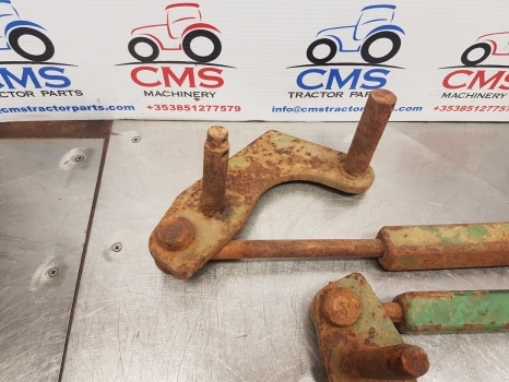John Deere 6400, 6020, 6010, 5020 Pick Up Hitch Rod Kit Al170951, Al170952 - 快速耦合器 适用于 拖拉机:图4 John Deere 6400, 6020, 6010, 5020 Pick Up Hitch Rod Kit Al170951, Al170952 - 快速耦合器 适用于 拖拉机:图4