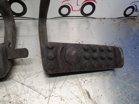 John Deere Brake Pedals For Sg2 Cab R75715, R75716,  Ar102305, Ar102306 - 踏板 适用于 拖拉机:图3 John Deere Brake Pedals For Sg2 Cab R75715, R75716,  Ar102305, Ar102306 - 踏板 适用于 拖拉机:图3
