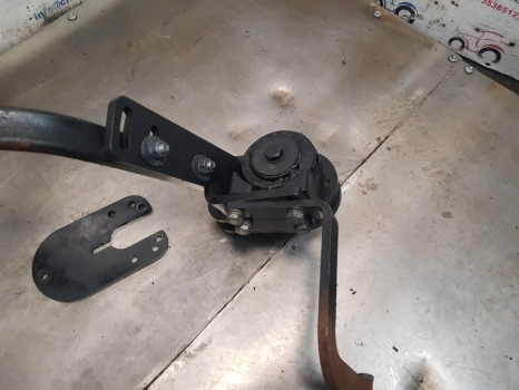 Kubota M5092 Front Axle Mudguard Bracket Lhs Assy - 挡泥板:图5 Kubota M5092 Front Axle Mudguard Bracket Lhs Assy - 挡泥板:图5
