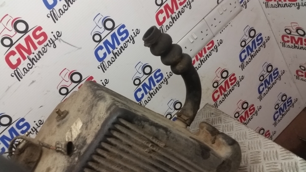 Landini Mythos Series 115 Additional Fuel Tank Assembly 3652138m92, 3652133j9c - 燃料箱 适用于 拖拉机:图4 Landini Mythos Series 115 Additional Fuel Tank Assembly 3652138m92, 3652133j9c - 燃料箱 适用于 拖拉机:图4