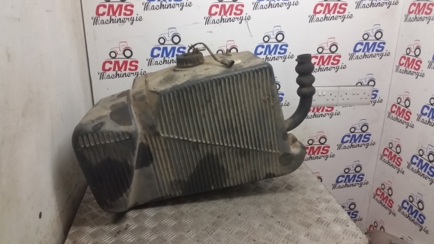Landini Mythos Series 115 Additional Fuel Tank Assembly 3652138m92, 3652133j9c - 燃料箱 适用于 拖拉机:图2 Landini Mythos Series 115 Additional Fuel Tank Assembly 3652138m92, 3652133j9c - 燃料箱 适用于 拖拉机:图2