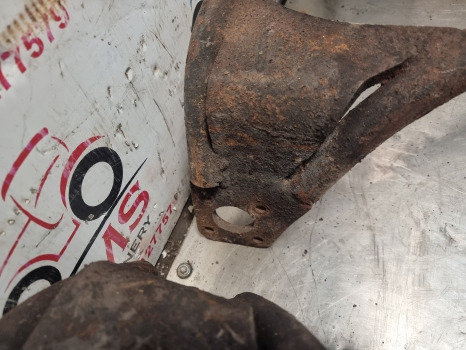 Manitou Mlt 634-120, 630, 634, 731, Front Mudguard Bracket Kit 237487, 237488 - 挡泥板:图3 Manitou Mlt 634-120, 630, 634, 731, Front Mudguard Bracket Kit 237487, 237488 - 挡泥板:图3