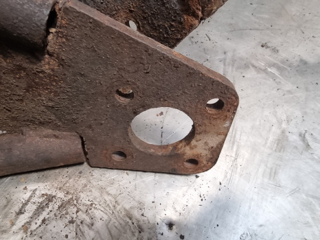 Manitou Mlt 634-120, 630, 634, 731, Front Mudguard Bracket Kit 237487, 237488 - 挡泥板:图5 Manitou Mlt 634-120, 630, 634, 731, Front Mudguard Bracket Kit 237487, 237488 - 挡泥板:图5