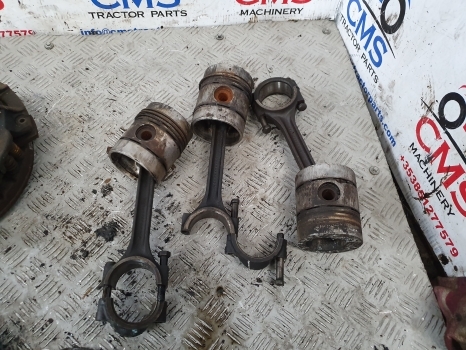 Massey Ferguson 135, 140, 145 Ad3.152 Pistons Set, Con Rod, 82111, 84774, 84957 - 活塞/环/ 衬套 适用于 拖拉机:图1 Massey Ferguson 135, 140, 145 Ad3.152 Pistons Set, Con Rod, 82111, 84774, 84957 - 活塞/环/ 衬套 适用于 拖拉机:图1