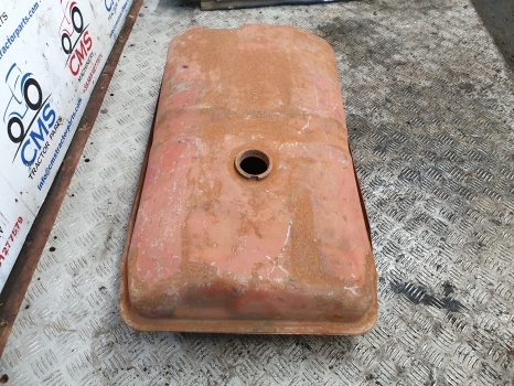 Massey Ferguson 135 Original Fuel Tank 897401m91, 897390m91, 897390m91 - 燃料箱 适用于 拖拉机:图4 Massey Ferguson 135 Original Fuel Tank 897401m91, 897390m91, 897390m91 - 燃料箱 适用于 拖拉机:图4