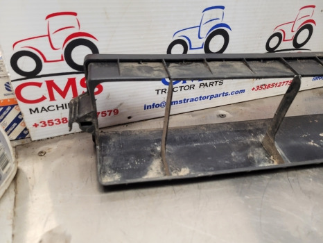 Massey Ferguson 4225, 4245, 4255, 4355, 4345 Cab Air Filter Frame 3388743m1 - 空调零件:图5 Massey Ferguson 4225, 4245, 4255, 4355, 4345 Cab Air Filter Frame 3388743m1 - 空调零件:图5