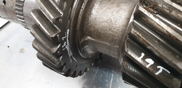 Massey Ferguson 50 Hx Gearbox Shaft Gear Z 35/29/19 1695793m1, 1691249m1 - 变速箱及其零件 适用于 反铲装载机:图3 Massey Ferguson 50 Hx Gearbox Shaft Gear Z 35/29/19 1695793m1, 1691249m1 - 变速箱及其零件 适用于 反铲装载机:图3