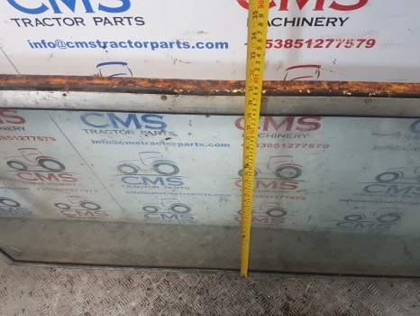 Massey Ferguson 50b Cab Rear Window Assy Mf50b - 车窗及其零件 适用于 反铲装载机:图4 Massey Ferguson 50b Cab Rear Window Assy Mf50b - 车窗及其零件 适用于 反铲装载机:图4
