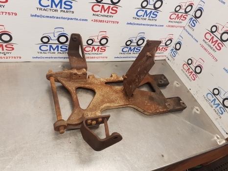 Mccormick Mc115, Mc95, Mc105 Bonnet, Hood Support 358001a1, 706569a2, 704107a2 - 引擎罩 适用于 拖拉机:图3 Mccormick Mc115, Mc95, Mc105 Bonnet, Hood Support 358001a1, 706569a2, 704107a2 - 引擎罩 适用于 拖拉机:图3