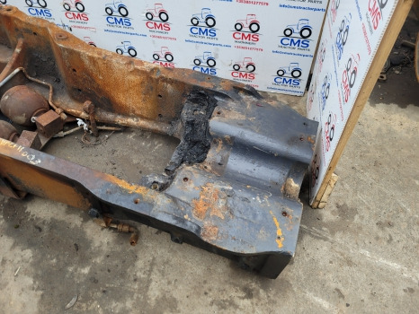 Mccormick X7, Xtx, Mtx Landini X7, Xtx165 Main Chassis Frame 4220863m8, 6673976a3 - 驾驶室:图4 Mccormick X7, Xtx, Mtx Landini X7, Xtx165 Main Chassis Frame 4220863m8, 6673976a3 - 驾驶室:图4