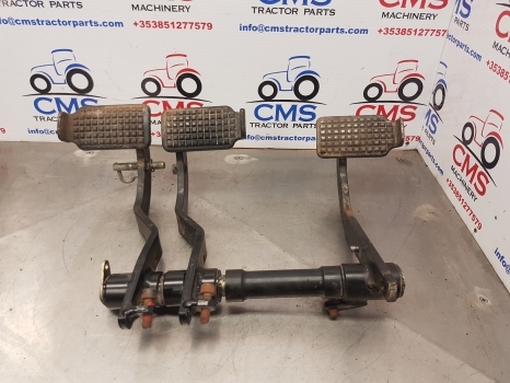 New Holland Brake, Clutch Pedal Kit 87547108, 87547109, 87566904 - 踏板 适用于 拖拉机:图1 New Holland Brake, Clutch Pedal Kit 87547108, 87547109, 87566904 - 踏板 适用于 拖拉机:图1