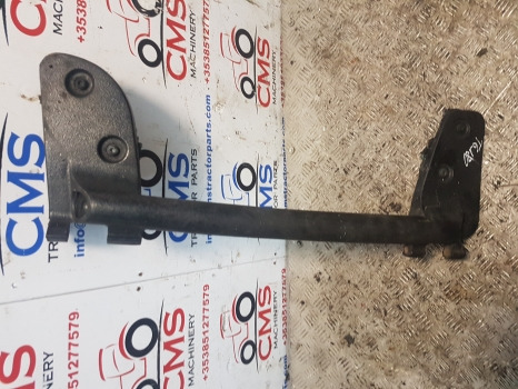 New Holland Case Steyr T6.180 T6, T7, Mxu, Maxxum T6.180 Door Hinge Rhs 87301647 - 车门及其零件:图2 New Holland Case Steyr T6.180 T6, T7, Mxu, Maxxum T6.180 Door Hinge Rhs 87301647 - 车门及其零件:图2