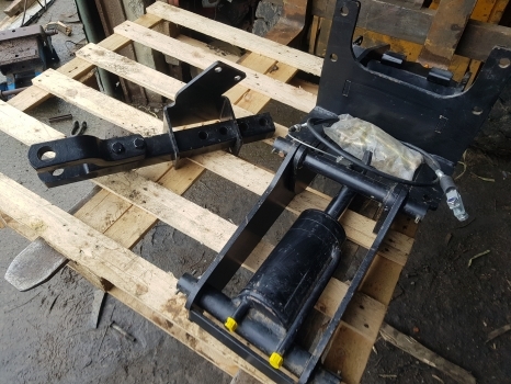 New Holland Case Td5, Td, Farmall, Jx Ser Dromone Pick Up Hitch Complete P57828 - 快速耦合器 适用于 拖拉机:图1 New Holland Case Td5, Td, Farmall, Jx Ser Dromone Pick Up Hitch Complete P57828 - 快速耦合器 适用于 拖拉机:图1