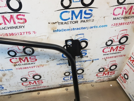 New Holland Case Tm, Mxm, Tl, Tla, Ts Tm190 Door Frame Lhs 82018984 - 车门及其零件:图4 New Holland Case Tm, Mxm, Tl, Tla, Ts Tm190 Door Frame Lhs 82018984 - 车门及其零件:图4