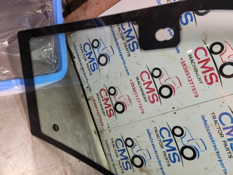 New Holland, Ford, Fiat 40, 60, Ts, M Cab Door Glass Lhs 82000396 - 车门及其零件:图4 New Holland, Ford, Fiat 40, 60, Ts, M Cab Door Glass Lhs 82000396 - 车门及其零件:图4