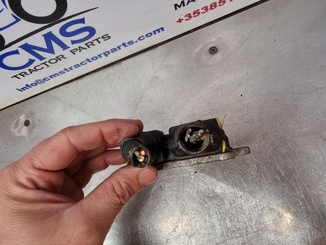 New Holland T5.120, T6, T8, Ecu Control Unit Sensor 51496291, 47368959 - ECU:图4 New Holland T5.120, T6, T8, Ecu Control Unit Sensor 51496291, 47368959 - ECU:图4