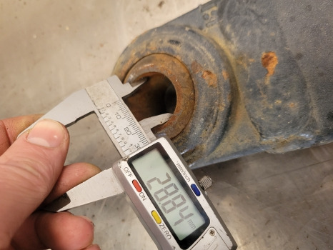 New Holland T6010, T6020, T6050, Ts100a Delta Lift Arm Rhs Mdc 5192283 - 悬挂系统:图5 New Holland T6010, T6020, T6050, Ts100a Delta Lift Arm Rhs Mdc 5192283 - 悬挂系统:图5