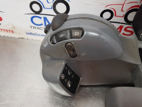New Holland T7030, T7000, T7, T6, Armrest Assy, Eletronic Unit Control 82032897 - ECU:图2 New Holland T7030, T7000, T7, T6, Armrest Assy, Eletronic Unit Control 82032897 - ECU:图2