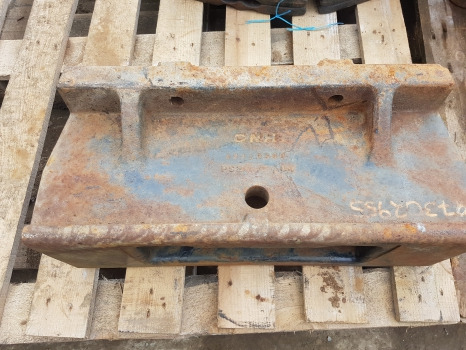 New Holland Tl70, Tl80,tl100 Series Main Weight Carrier Block 87302955, 47129560 - 对重装置:图1 New Holland Tl70, Tl80,tl100 Series Main Weight Carrier Block 87302955, 47129560 - 对重装置:图1
