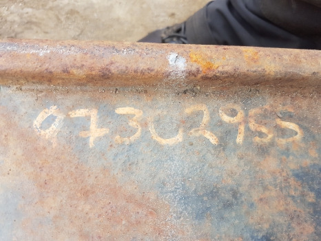 New Holland Tl70, Tl80,tl100 Series Main Weight Carrier Block 87302955, 47129560 - 对重装置:图3 New Holland Tl70, Tl80,tl100 Series Main Weight Carrier Block 87302955, 47129560 - 对重装置:图3