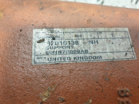 New Holland Tm Series Tm120, Tm140 Front Weight Frame Support Bracket 82016138 - 对重装置 适用于 拖拉机:图3 New Holland Tm Series Tm120, Tm140 Front Weight Frame Support Bracket 82016138 - 对重装置 适用于 拖拉机:图3