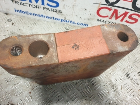 New Holland Tm Series Tm120, Tm140 Front Weight Frame Support Bracket 82016138 - 对重装置 适用于 拖拉机:图5 New Holland Tm Series Tm120, Tm140 Front Weight Frame Support Bracket 82016138 - 对重装置 适用于 拖拉机:图5