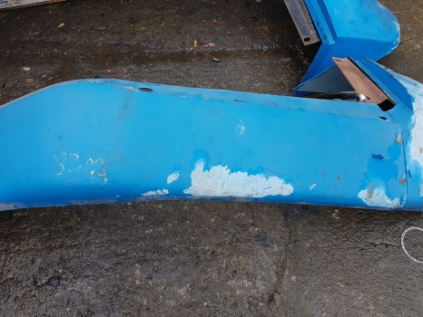 New Holland Tm, Ts, Tl, 60, 40, 35 Series, Cab Mudguard Kit 82007495, 82007496 - 挡泥板:图3 New Holland Tm, Ts, Tl, 60, 40, 35 Series, Cab Mudguard Kit 82007495, 82007496 - 挡泥板:图3