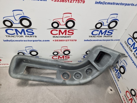 New Holland Ts115, Tm115, Tm125, Ts90 Air Conditioning Panel 82011639, 82034494 - 驾驶室和内部:图2 New Holland Ts115, Tm115, Tm125, Ts90 Air Conditioning Panel 82011639, 82034494 - 驾驶室和内部:图2