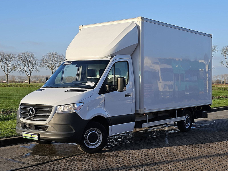 Mercedes-Benz Sprinter 317 - 厢式货车:图2 Mercedes-Benz Sprinter 317 - 厢式货车:图2