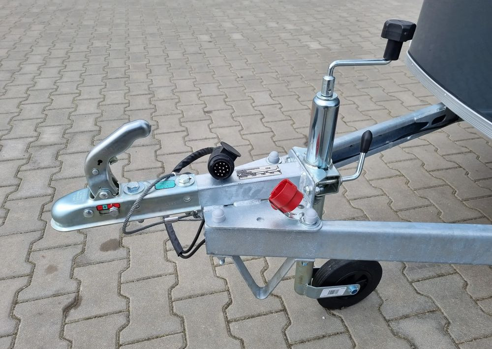 DEBON C255SF PPL + drzwi boczne - 封闭厢式拖车:图5 DEBON C255SF PPL + drzwi boczne - 封闭厢式拖车:图5