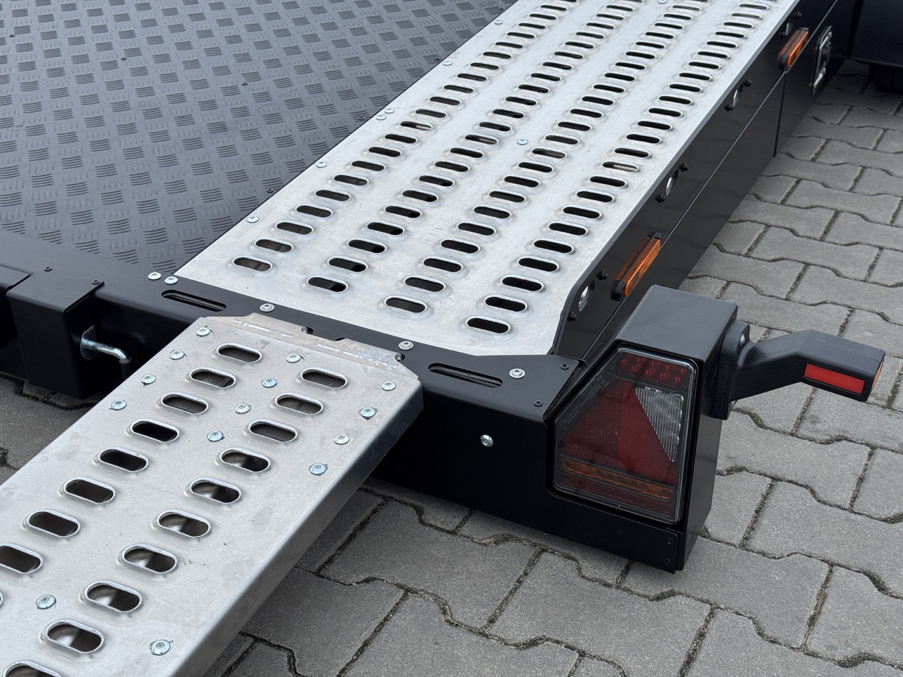 新的 自动转运拖车 Lorries PLAXX27-4520 – laweta aluminiowa 2,7T：图22