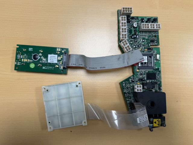 Atlet 078925 | Controlboard Tillerhead including display and keyboartd from PLP2 - 电气系统 适用于 材料装卸设备:图2 Atlet 078925 | Controlboard Tillerhead including display and keyboartd from PLP2 - 电气系统 适用于 材料装卸设备:图2
