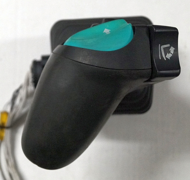 Jungheinrich 51585597 | Joystick Multipilot SN P5300006957H S180100361423 Q630 - 电气系统 适用于 材料装卸设备:图5 Jungheinrich 51585597 | Joystick Multipilot SN P5300006957H S180100361423 Q630 - 电气系统 适用于 材料装卸设备:图5