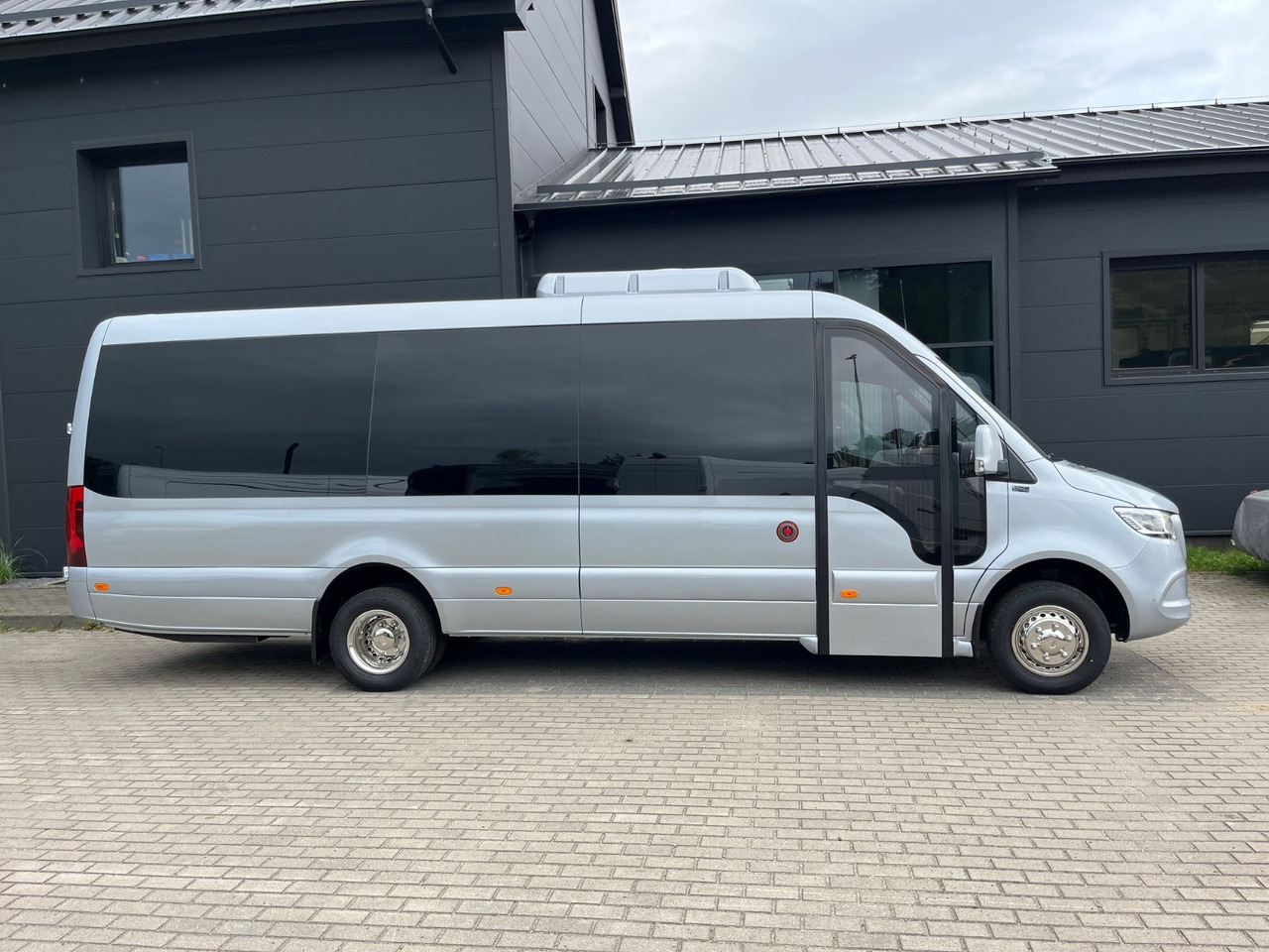 Mercedes-Benz Sprinter 519 TRANSFER XL / 22+1+1 / ON STOCK!!! Mercedes-Benz Sprinter 519 TOURIST XL/ 21-24 Seats/ IN STOCK! - 小型巴士, 小型客车:图4 Mercedes-Benz Sprinter 519 TRANSFER XL / 22+1+1 / ON STOCK!!! Mercedes-Benz Sprinter 519 TOURIST XL/ 21-24 Seats/ IN STOCK! - 小型巴士, 小型客车:图4
