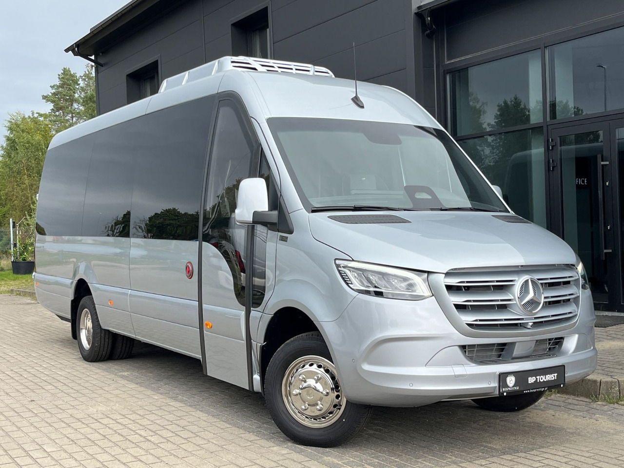 Mercedes-Benz Sprinter 519 TRANSFER XL / 22+1+1 / ON STOCK!!! Mercedes-Benz Sprinter 519 TOURIST XL/ 21-24 Seats/ IN STOCK! - 小型巴士, 小型客车:图1 Mercedes-Benz Sprinter 519 TRANSFER XL / 22+1+1 / ON STOCK!!! Mercedes-Benz Sprinter 519 TOURIST XL/ 21-24 Seats/ IN STOCK! - 小型巴士, 小型客车:图1