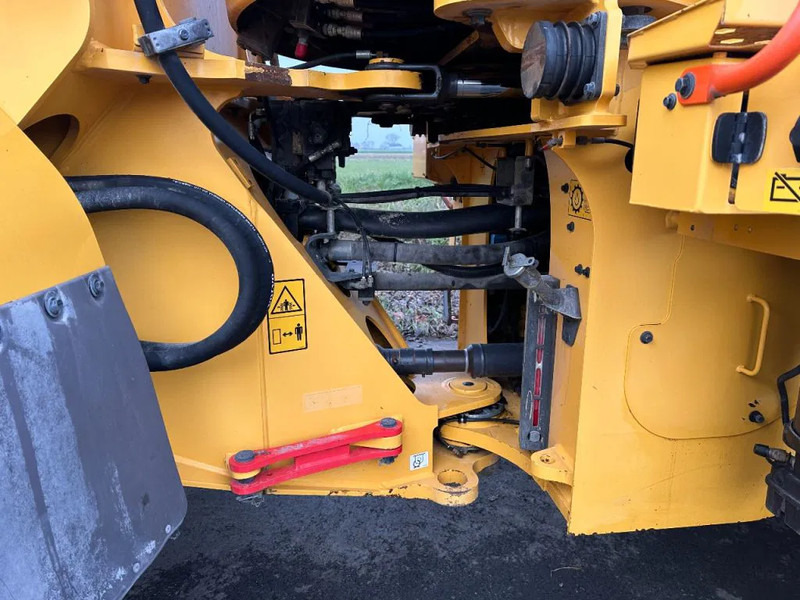 轮式装载机 Volvo L120 H：图8