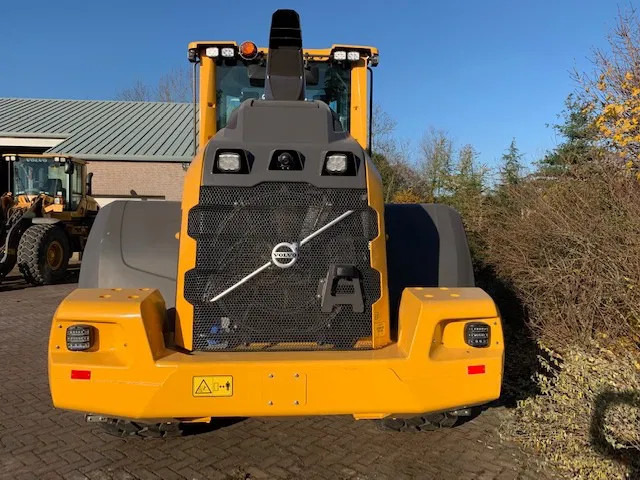 Volvo L90 H2 2025 Michelin 650/65 - 轮式装载机:图3 Volvo L90 H2 2025 Michelin 650/65 - 轮式装载机:图3