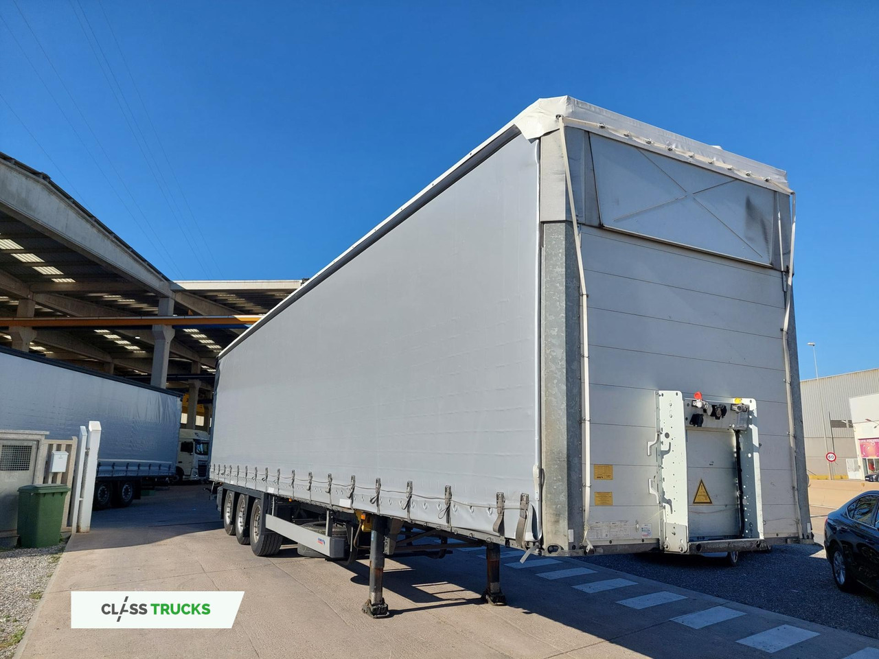 Schmitz Cargobull SCS24/L Varios - 侧帘半拖车:图2 Schmitz Cargobull SCS24/L Varios - 侧帘半拖车:图2