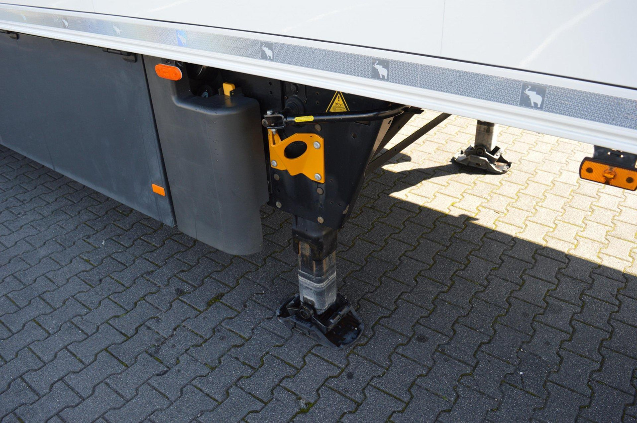 Schmitz Cargobull SKO FP 45 ThermoKing SLXi 300 - 冷藏半拖车:图4 Schmitz Cargobull SKO FP 45 ThermoKing SLXi 300 - 冷藏半拖车:图4