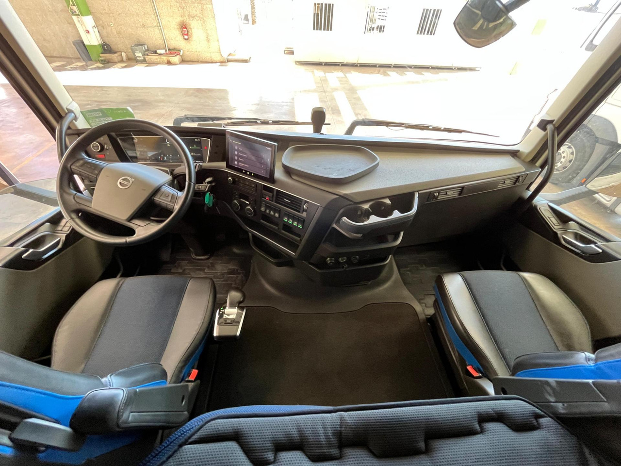Volvo FH 460 Globetrotter XL i-Save I-ParkCool 租赁 Volvo FH 460 Globetrotter XL i-Save I-ParkCool：图11