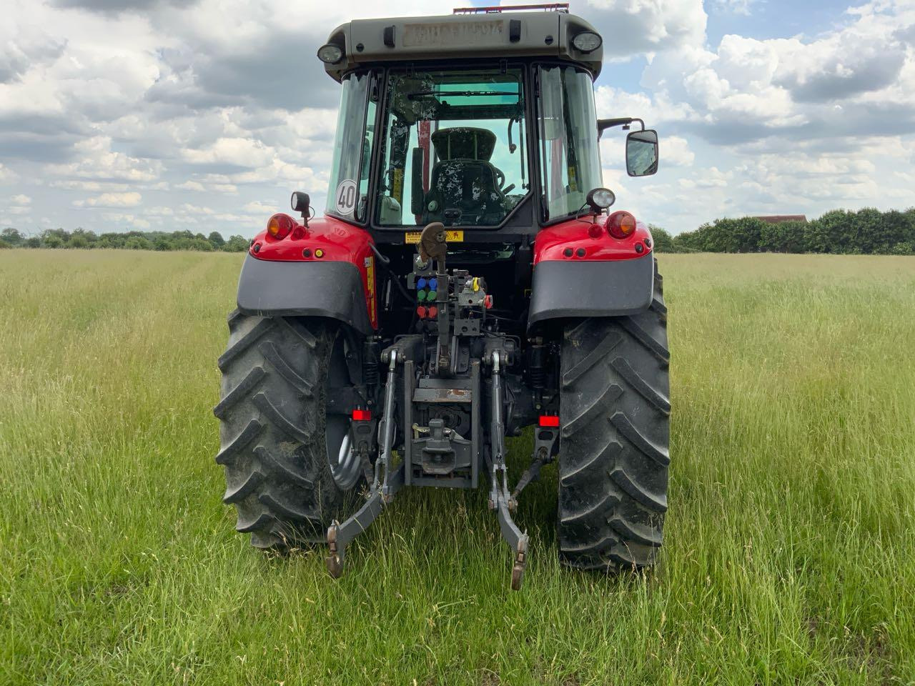 Massey Ferguson MF 5613 Dyna6 Efficient - 拖拉机:图3 Massey Ferguson MF 5613 Dyna6 Efficient - 拖拉机:图3