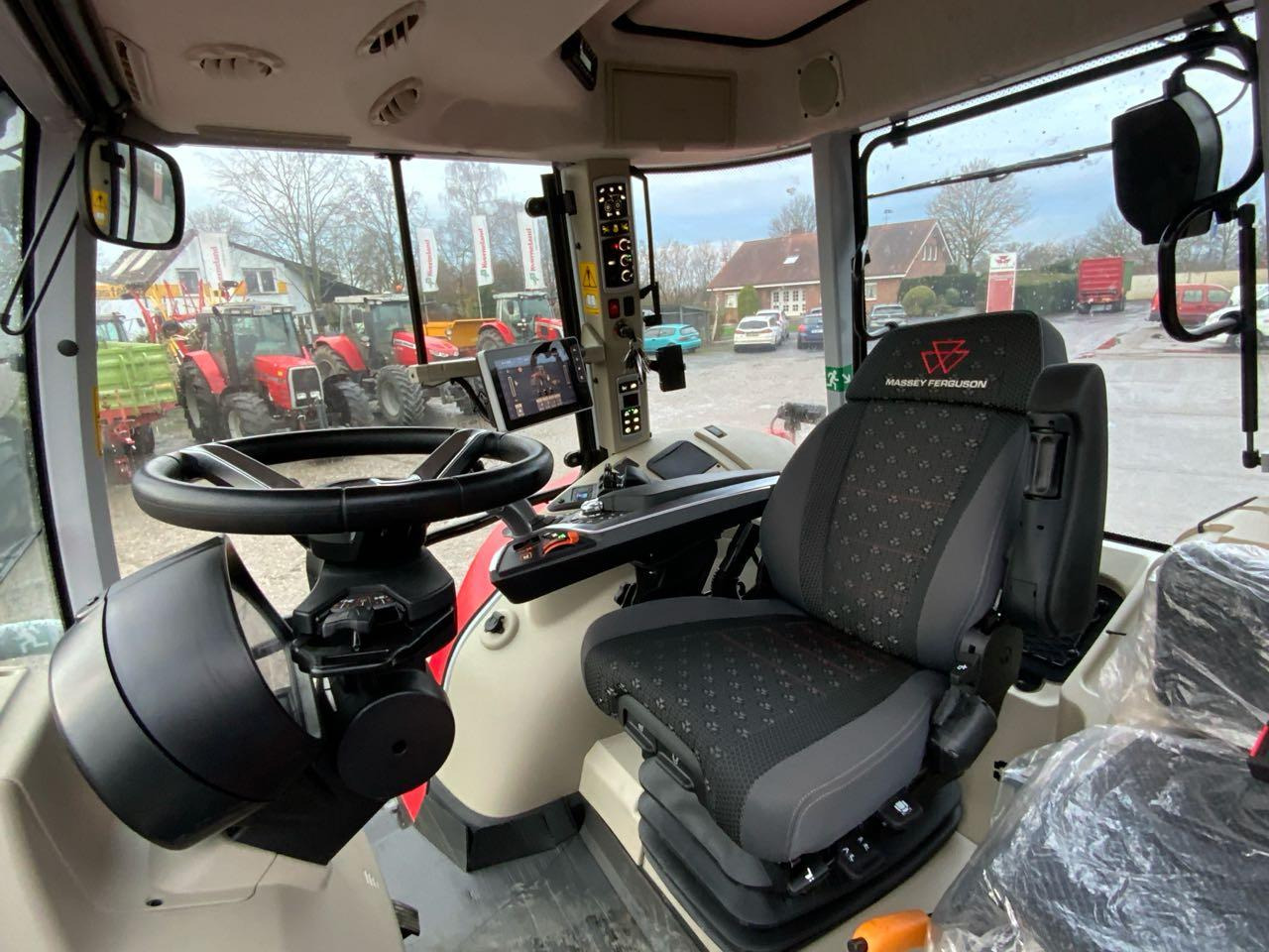 Massey Ferguson MF 7S.210 DVT - 拖拉机:图4 Massey Ferguson MF 7S.210 DVT - 拖拉机:图4