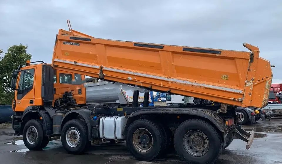 Iveco Trakker 450 E6 / BB/ 8x4 / Wywrotka Meiller 3-stronna / Bordmatik / Automat / Retarder - 翻斗车:图4 Iveco Trakker 450 E6 / BB/ 8x4 / Wywrotka Meiller 3-stronna / Bordmatik / Automat / Retarder - 翻斗车:图4