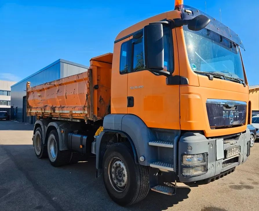 MAN TGS 26.480 6x4 WYWROTKA 3-STRONNA | AUTOMAT | EURO 5 | PRZEBIEG 310 000km! - 翻斗车:图1 MAN TGS 26.480 6x4 WYWROTKA 3-STRONNA | AUTOMAT | EURO 5 | PRZEBIEG 310 000km! - 翻斗车:图1